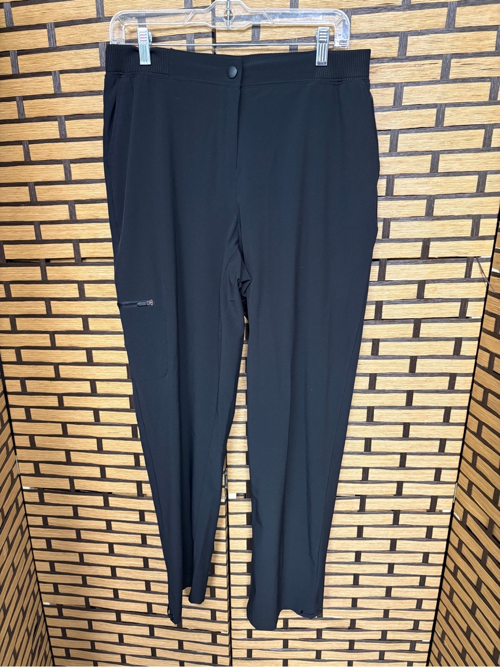 Zenergy by Chicos black active pants size 1 (size medium)